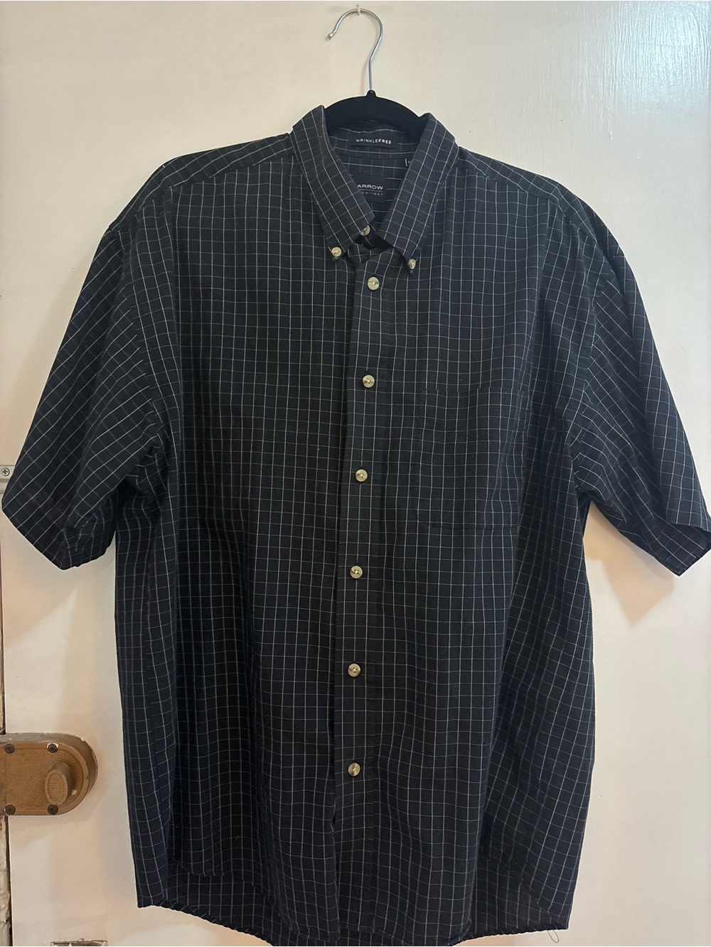 Arrow Black Short-Sleeve Windowpane Button-Down Shirt